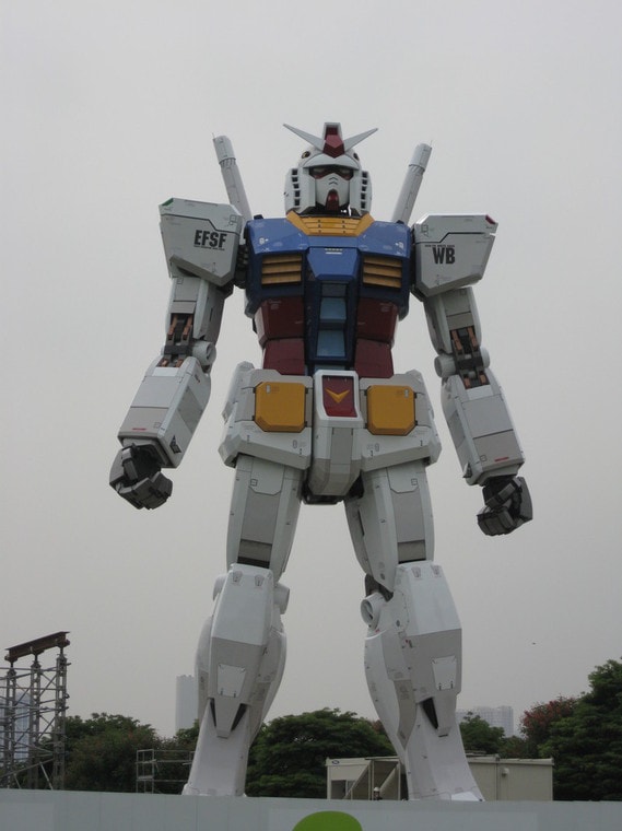 large gundam statue